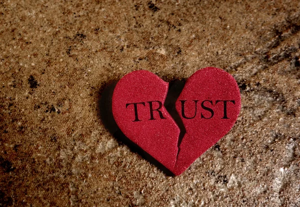 Gebroken vertrouwen hart — Stockfoto