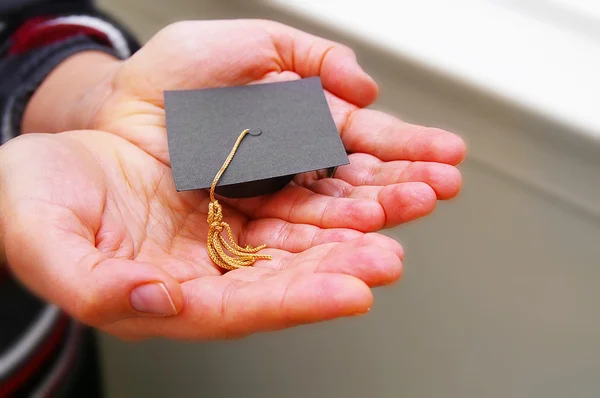 Utbildning i händer — Stockfoto