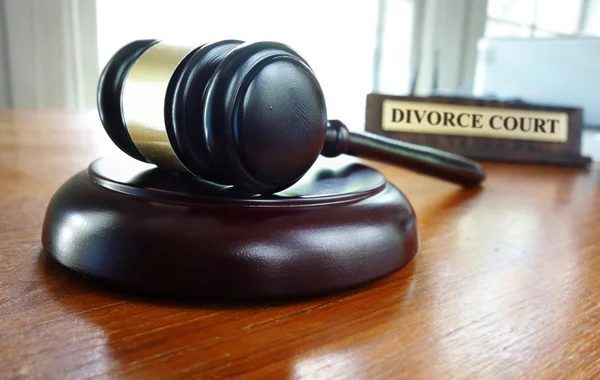 Rozwód sąd młotek — Zdjęcie stockowe