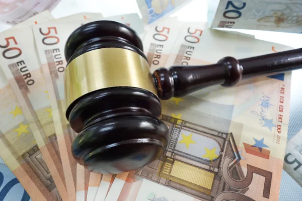 Legal gavel and euros — Stock Photo, Image