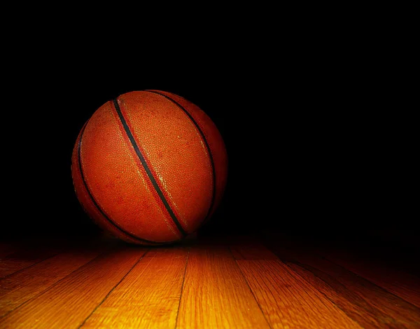 Basketball on the court — Stock Photo, Image