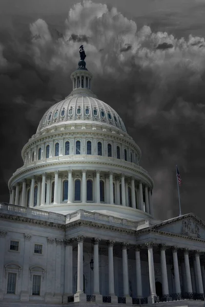 Den Amerikanska Huvudstaden Byggnad Washington Med Mörka Stormmoln — Stockfoto