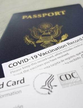 ABD HKM tarafından Coronavirus 'a karşı bölünmez bir aşı yapıldığını belirten COVID-19 Aşı Kayıtlı ABD pasaportu                                 
