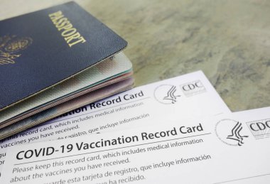 ABD HKM tarafından Coronavirus 'a karşı bölünmez bir aşı yapıldığını belirten COVID-19 Aşı Kayıtlı ABD pasaportu                                 