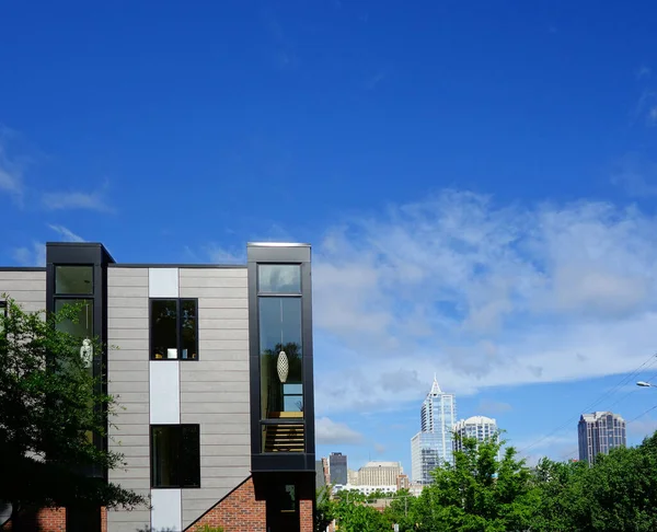 Nowe Luksusowe Apartamenty Widokiem Panoramę Centrum Raleigh — Zdjęcie stockowe