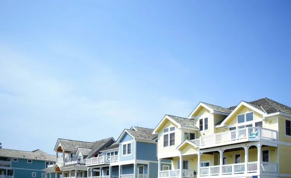 Kleurrijke Strandhuizen Nags Head Aan North Carolina Outer Banks — Stockfoto