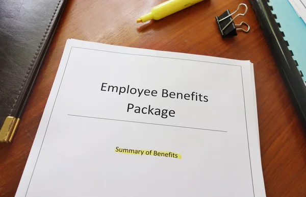 Pacote de benefícios dos empregados — Fotografia de Stock