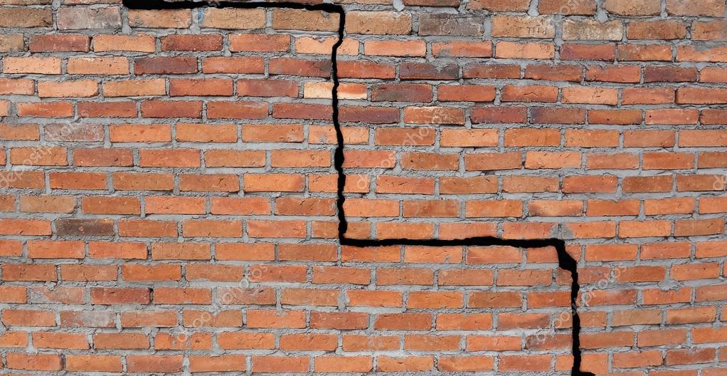 Cracked foundation — Stock Photo © zimmytws 76170781