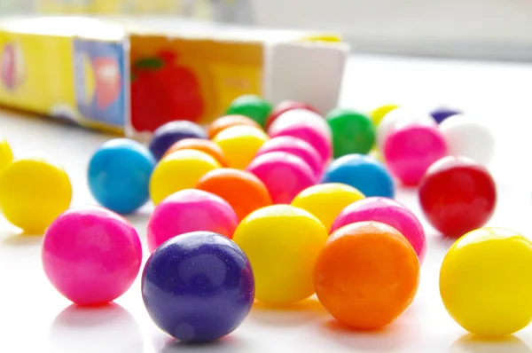 Heldere snoep kauwgomballen — Stockfoto