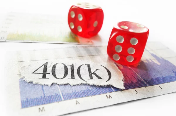 401k en dobbelstenen concept — Stockfoto