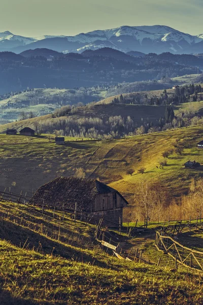 Румынский сельский пейзаж — стоковое фото