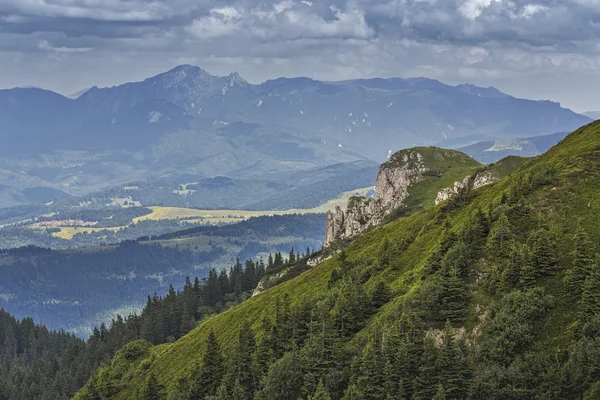 Paesaggio alpino panoramico, Romania — Foto Stock