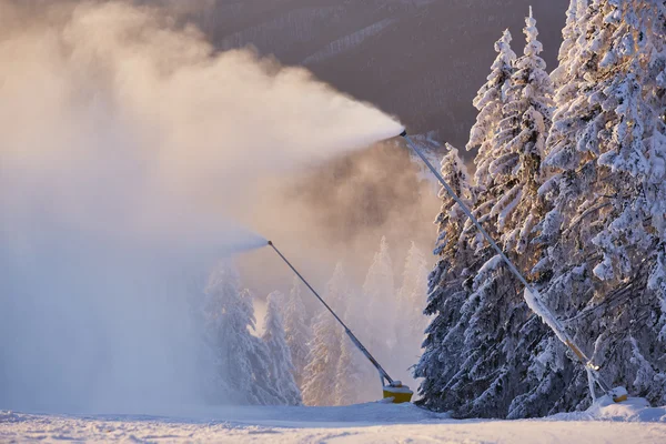 Snow cannons — Stock Photo, Image