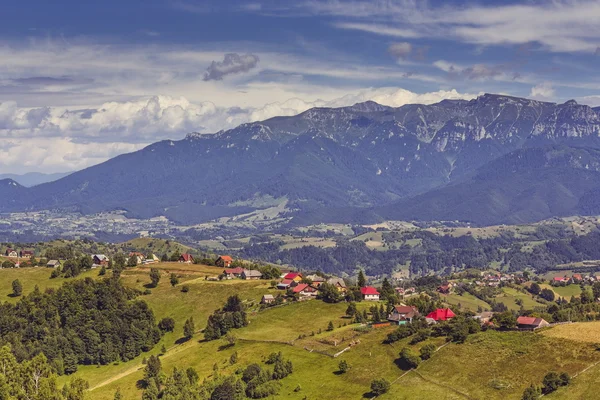 Montanha paisagem rural — Fotografia de Stock