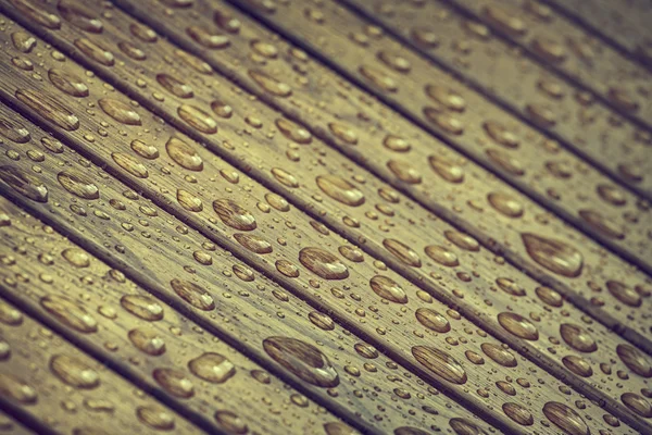 Gotas de água na madeira — Fotografia de Stock