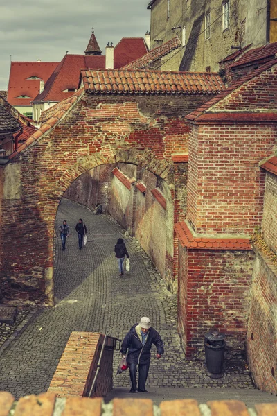 Utcára néző, Sibiu, Románia — Stock Fotó