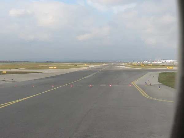 Vienna Schwechat Austria Circa November 2014 Airport Runway Perspective Useful — Stock Photo, Image