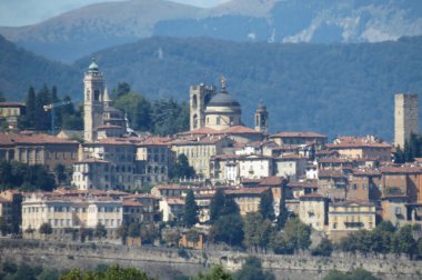 Bergamo şehir panoramik manzaralı