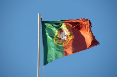 Havada yüzer Portekiz'den Portekiz bayrağı