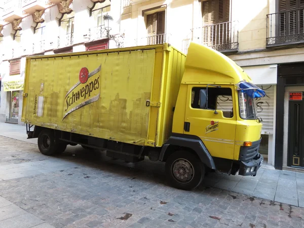 Schweppes skåpbil i Madrid — Stockfoto