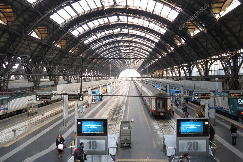 https://st2.depositphotos.com/1445021/10749/i/950/depositphotos_107491206-stock-photo-milano-centrale-railway-station.jpg