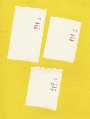 Üç faturaları veya sarı arka plan üzerinde izole alış irsaliyeleri