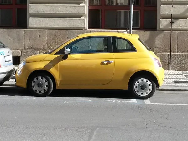 Prague Czech Republic Circa June 2015 Yellow Fiat 500 Car — Stock Photo, Image