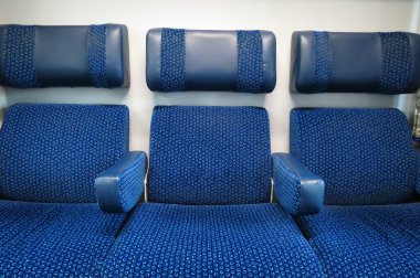 Berlin, Almanya - yaklaşık Mart 2016 - mavi tren koltuk yararlı kavramı seyahat gibi boş