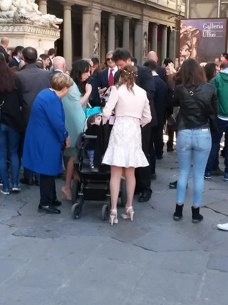 Florencia Italia Circa Abril 2016 Madre Identificada Con Bebé Carro — Foto de Stock