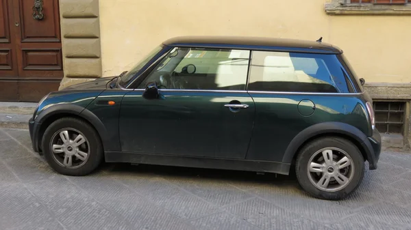 Ареццо Італія Circa Квітня 2016 Темно Зелений Mini Cooper Автомобіль — стокове фото