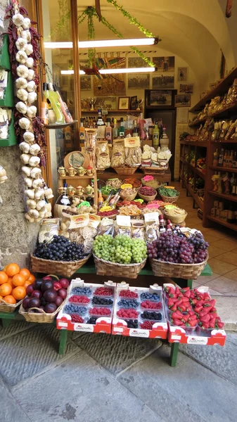 Balcão da loja de frutas — Fotografia de Stock