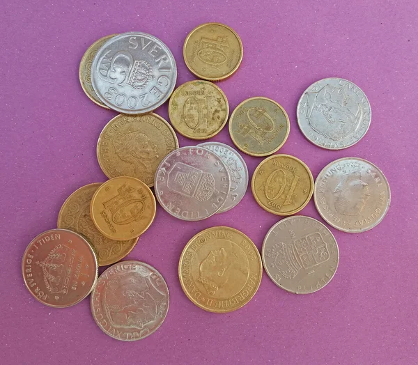 Corona Sueca Sek Corona Danesa Dkk Monedas Sobre Fondo Violeta — Foto de Stock