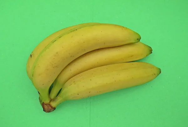 黄香蕉 湿疣金边蕉 水果素食食品 — 图库照片