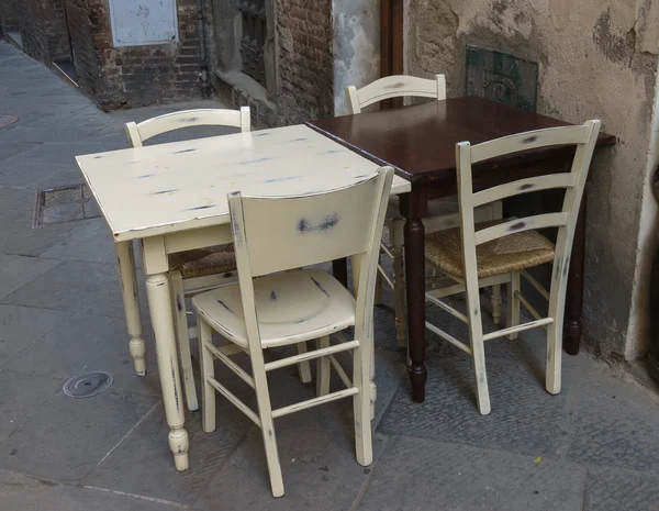 Τραπέζια Και Καρέκλες Από Ένα Υπαίθριο Μπαρ Εστιατόριο Pub Εκτός — Φωτογραφία Αρχείου