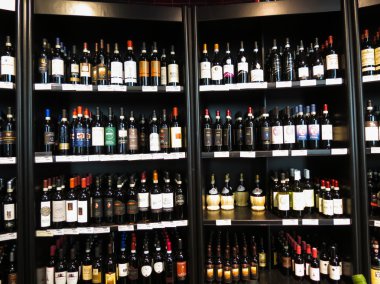 Siena Satılık şarap şişeleri