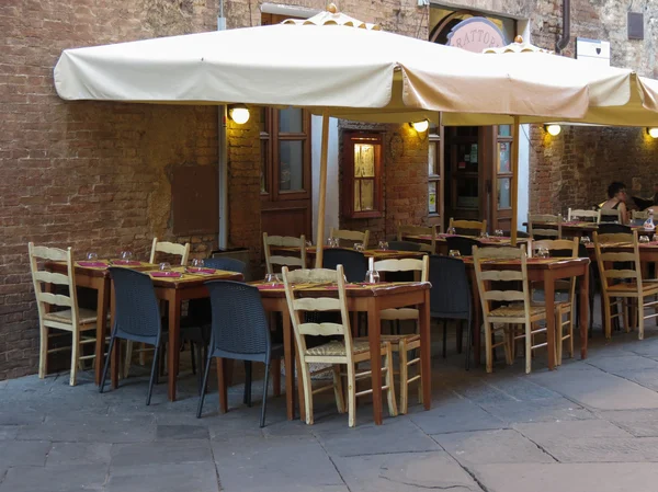 Siena Italy Circa July 2016 Outdoor Restaurant Tables Chairs — Stock Photo, Image