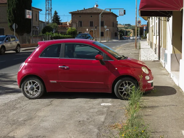 Siena Itália Circa Julho 2016 Vermelho Fiat New 500 Carro — Fotografia de Stock