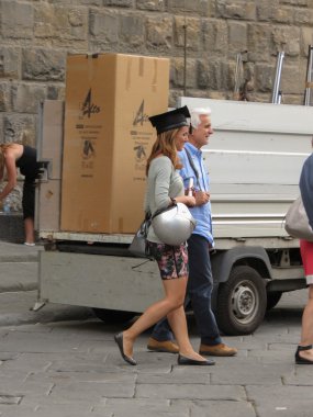 Florence, İtalya - Temmuz 2016 yaklaşık: Mezuniyet töreni ana meydanında