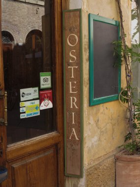 Osteria Insignia sokakta