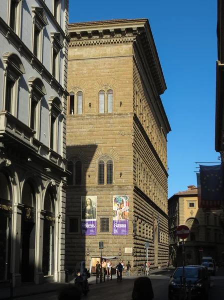 Firenze Olaszország Július 2016 Palazzo Strozzi Turisták — Stock Fotó