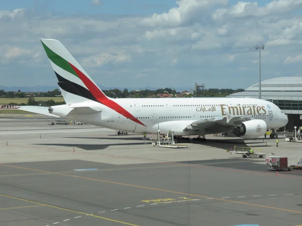 Airbus A380 de las aerolíneas Emirates —  Fotos de Stock