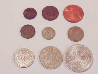 önceden ondalık gbp İngiliz Sterlini paralar (İngiltere para birimi), ondalık - gün (15 Şubat 1971) - metelik, yarı-penny, penny, üç peni, altı peni, şilin, iki şilin önce kullanma