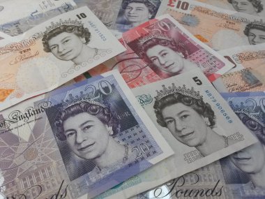 Londra, İngiltere - Temmuz 2015 yaklaşık: İngiliz Sterlini Sterlini notlar