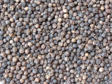kara biber peppercorns