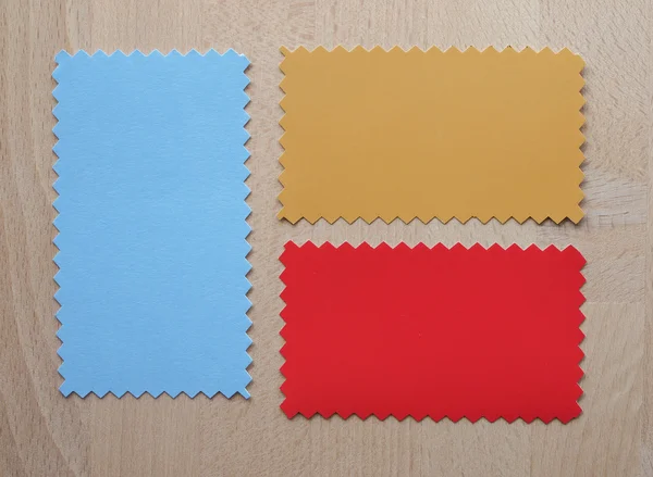 Blauw Rood Geel Papier Staal Met Zig Zag Rand Snijden — Stockfoto