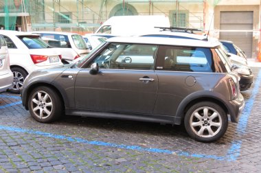 Viterbo, İtalya - Ekim 2015 yaklaşık: Mini Cooper araba (2013 sürümü) 