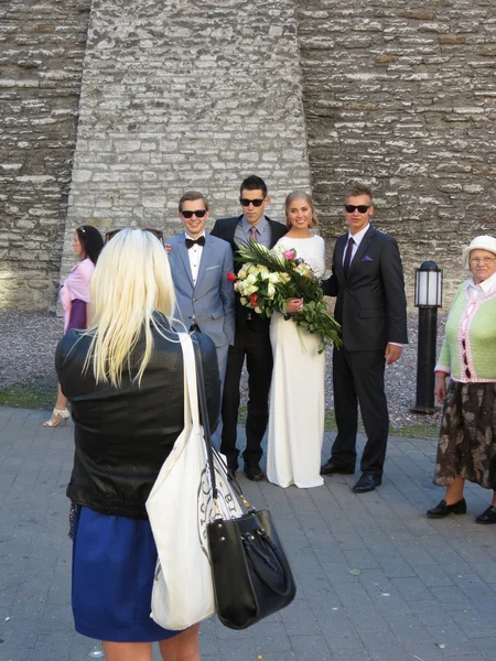 Tallinn Estland Juni 2012 Elegant Gekleidete Menschen Bei Einer Graduiertenfeier — Stockfoto