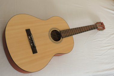 Çamurluk klasik gitar Esc105
