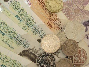 İngiliz Sterlini Sterlini (Gbp) banknot ve madeni paraların Queen Elizabeth II portresini taşıyan