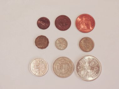 önceden ondalık gbp İngiliz Sterlini paralar (İngiltere para birimi), ondalık - gün (15 Şubat 1971) - metelik, yarı-penny, penny, üç peni, altı peni, şilin, iki şilin önce kullanma